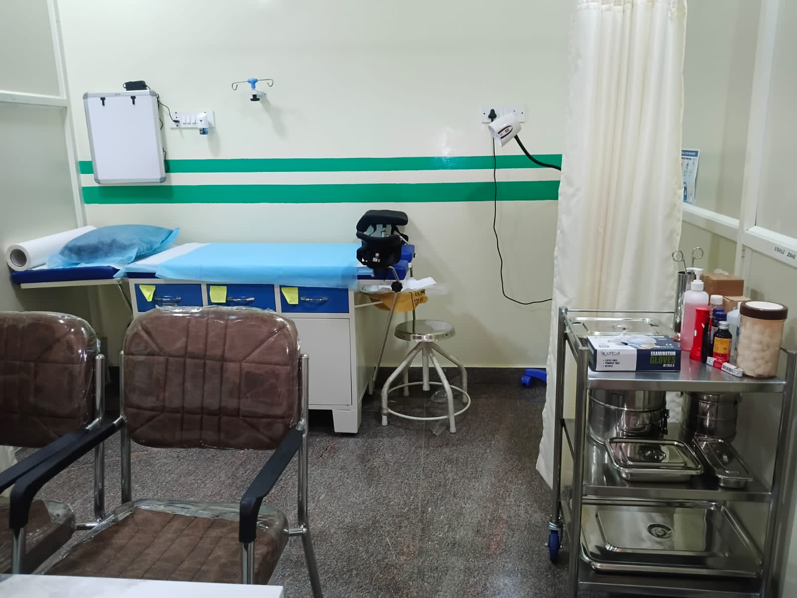 FemLife Clinic Patient Waiting Lounge